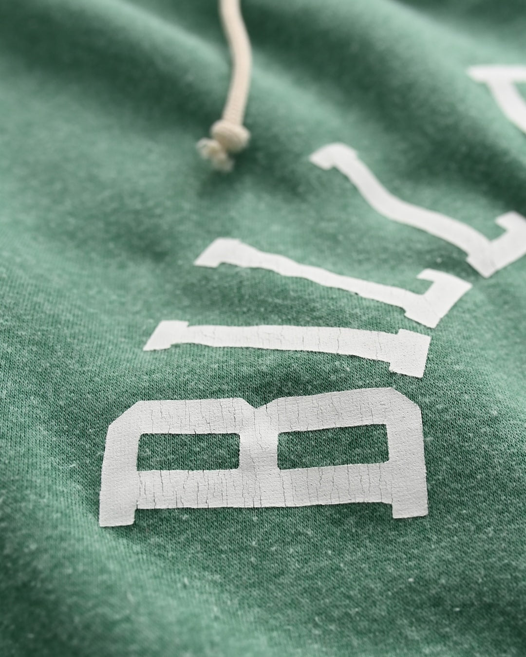 Bill Russell Boston #6 PO Hoody - Roots of Fight Canada