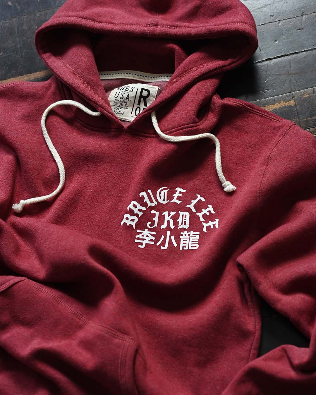 Bruce Lee Oakland '67 Cardinal PO Hoody - Roots of Fight Canada