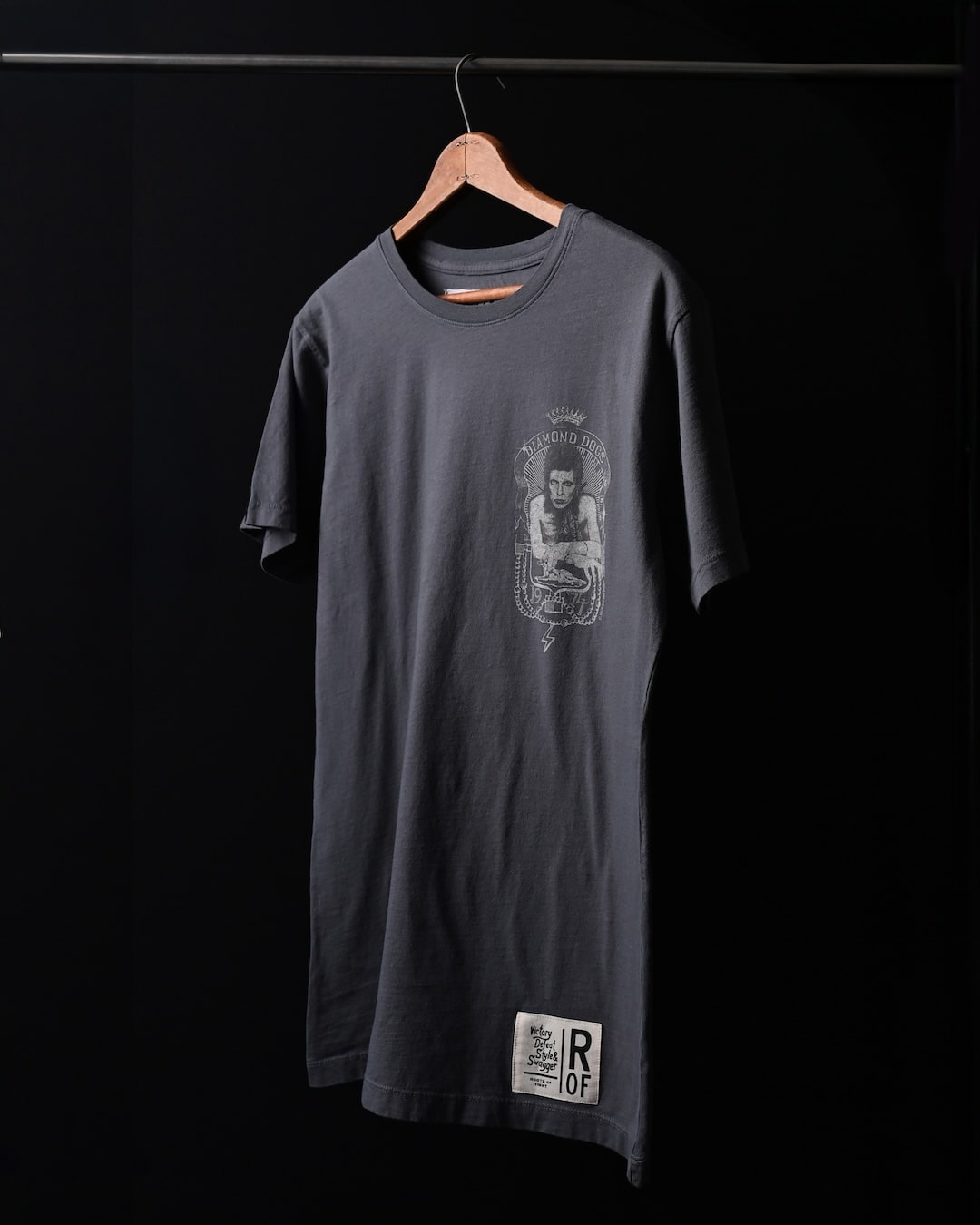 Davie Bowie 1974 Diamond Dogs Vintage Grey Tee - Roots of Fight Canada