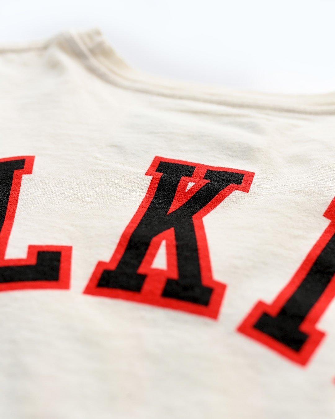 Dominique Wilkins Atlanta 21 White Tee - Roots of Fight Canada