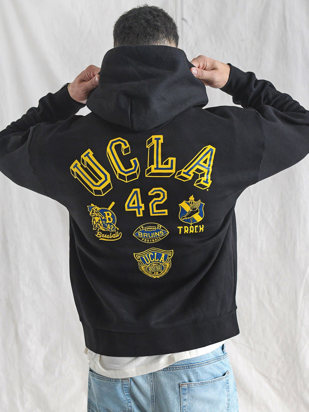 UCLA - Jackie Robinson 4 - Sport Star Black Heavyweight PO Hoody - Roots of Fight Canada
