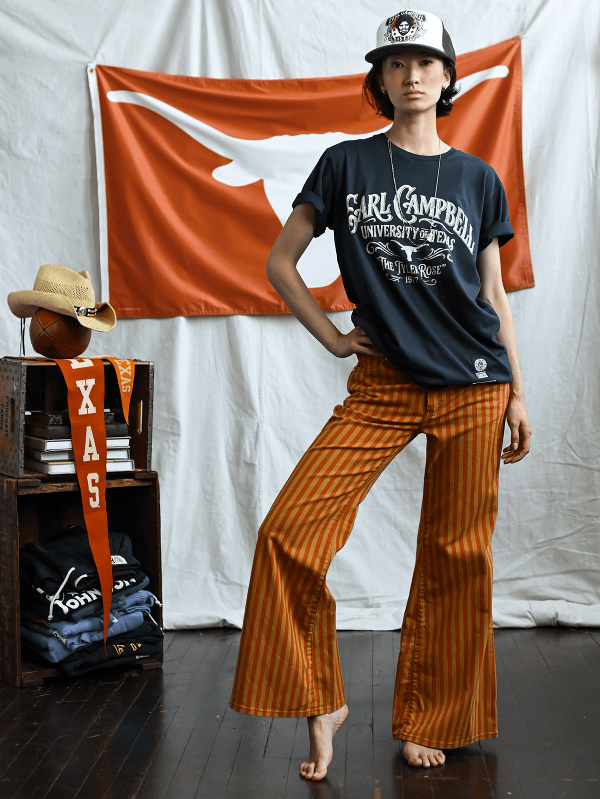 UT - Earl Campbell The Tyler Rose Black Tee - Roots of Fight Canada