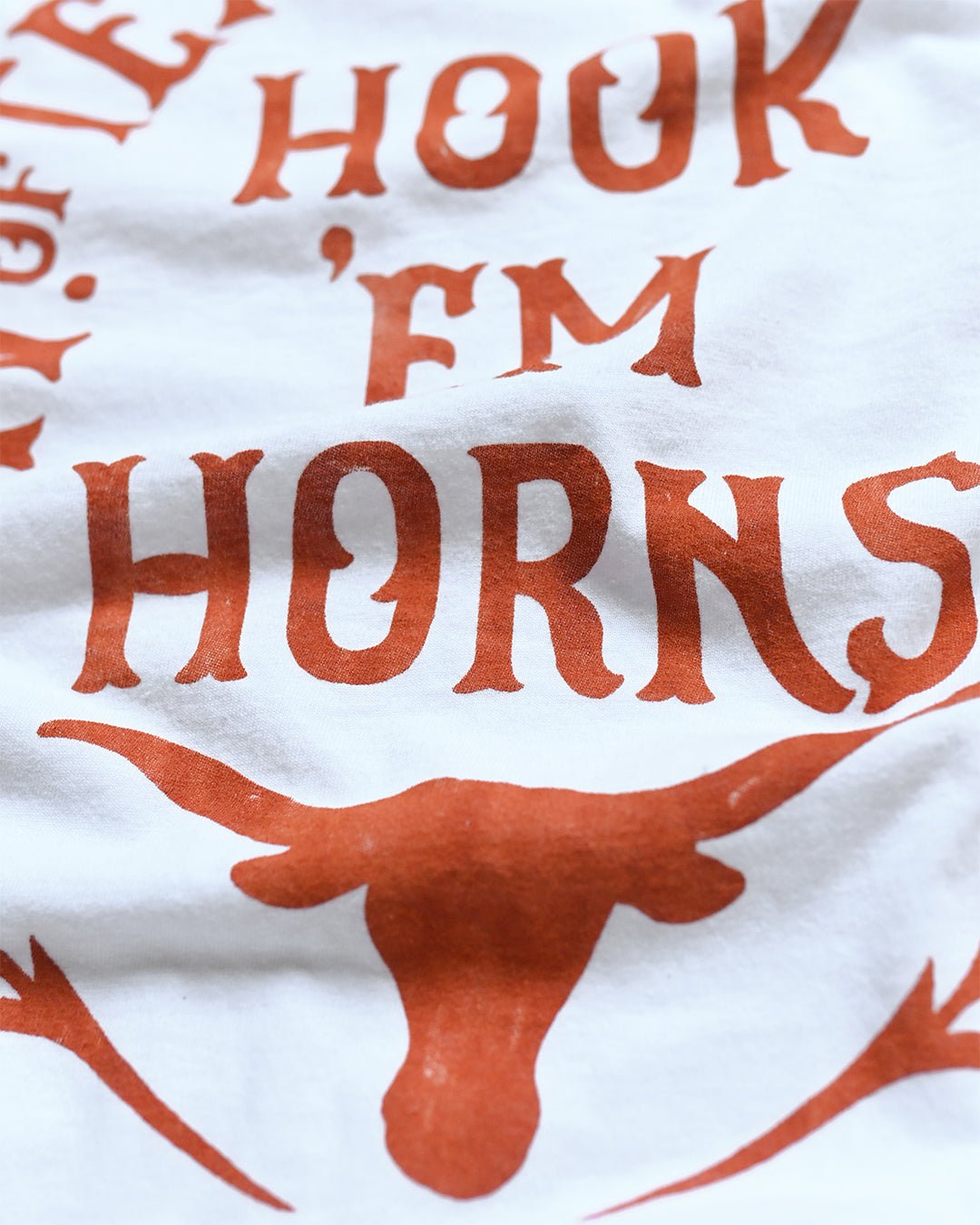 UT - Longhorns Hook 'Em White Long Sleeve Tee - Roots of Fight Canada