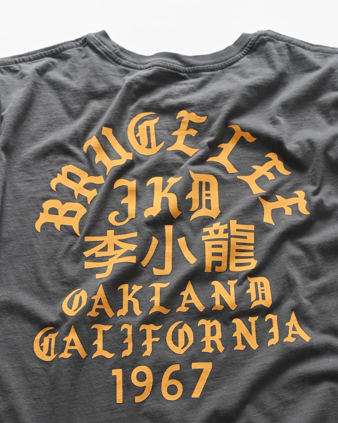 Bruce Lee Oakland &#39;67 Vintage Grey Tee - Roots of Fight Canada