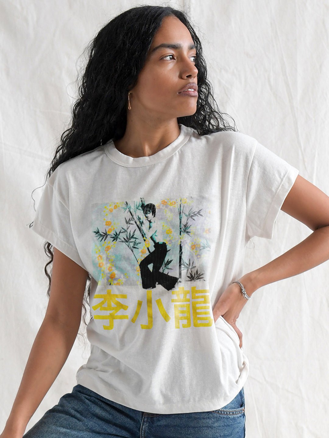 Bruce Lee Vintage Pose Women's White Tee - Roots of Fight Canada