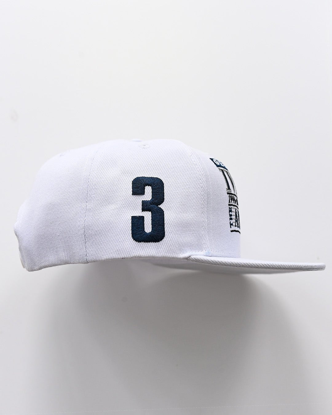 GU - Iverson 1996 White Snapback Hat - Roots of Fight Canada