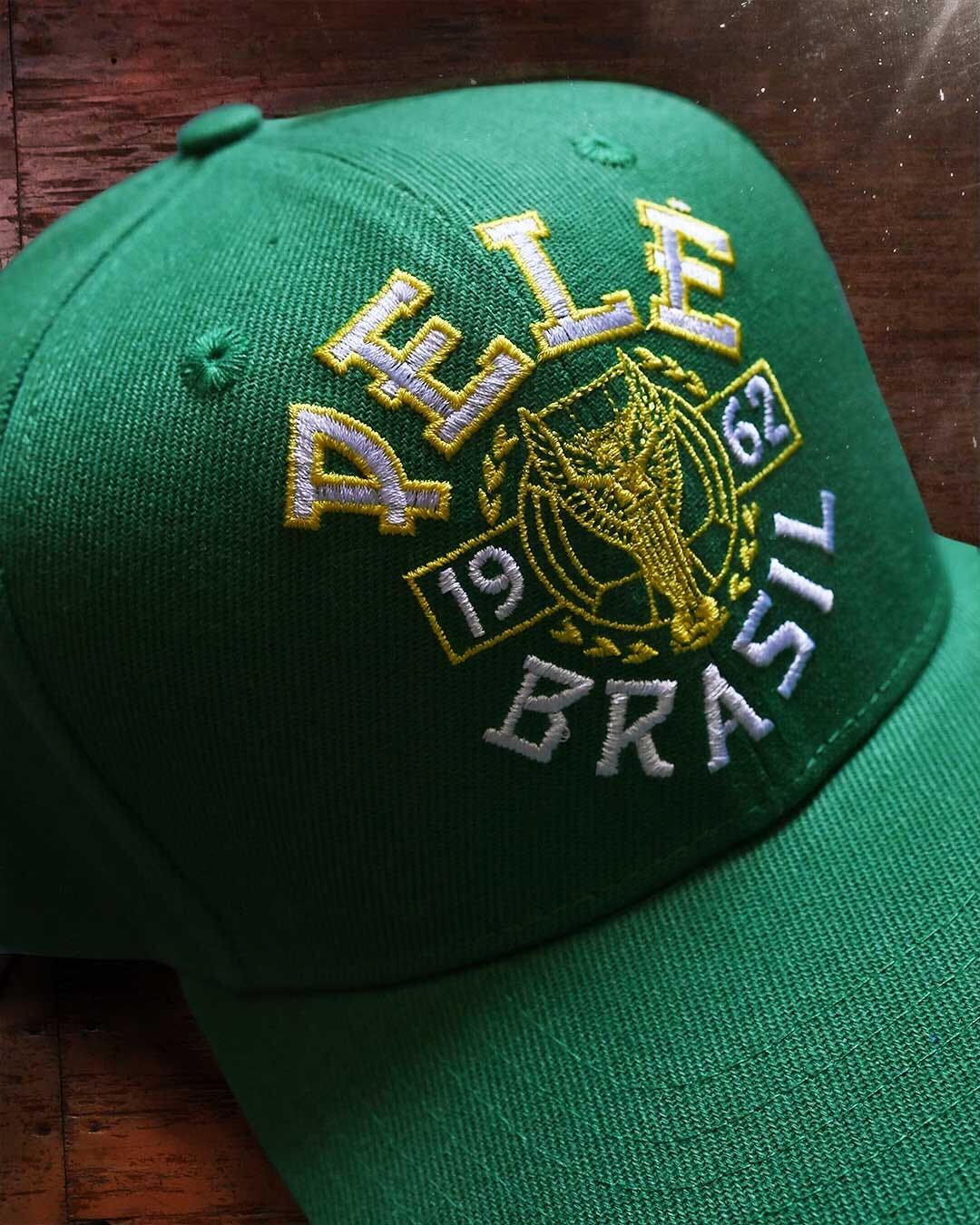 Pelé 1962 Brasil Green Snapback Hat - Roots of Fight Canada