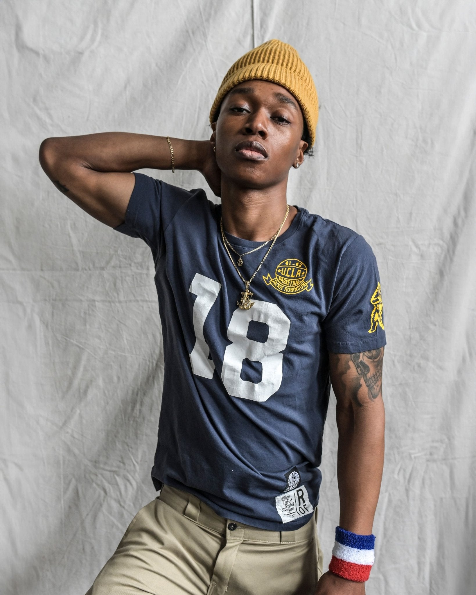 UCLA - Jackie Robinson Basketball #18 Navy Tee - Roots of Fight Canada